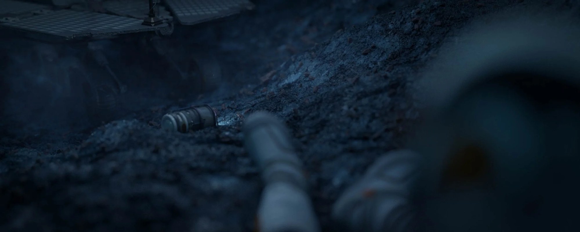 SPACE still 8